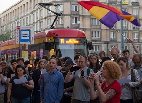 Gli antifascisti polacchi dicono no alla cancellazione  della via Dabrowszczacy a Varsavia