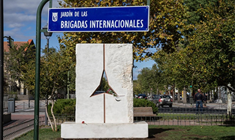 Inaugurazione del monumento dedicato alle Brigate Internazionali nel giardino di Vicálvaro (Madrid)