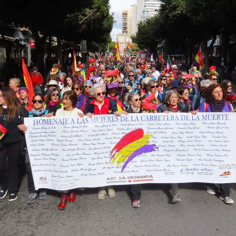 1. Le donne aprono la Marcha