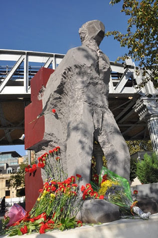 Parigi Gare Austerlitz - Monumento alle Brigate Internazionali - FRANCIA	