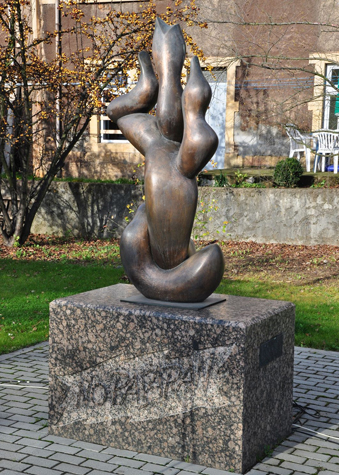 Dudelange - Monumento "No Pasarán" - LUSSEMBURGO	